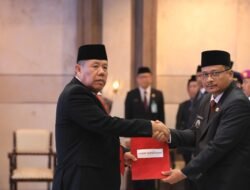 Lantik Sekda Fery Afriyanto sebagai Sekda Definitif, Gubernur Hidayat Arsani Harapkan Perkuat Roda Pemerintahan